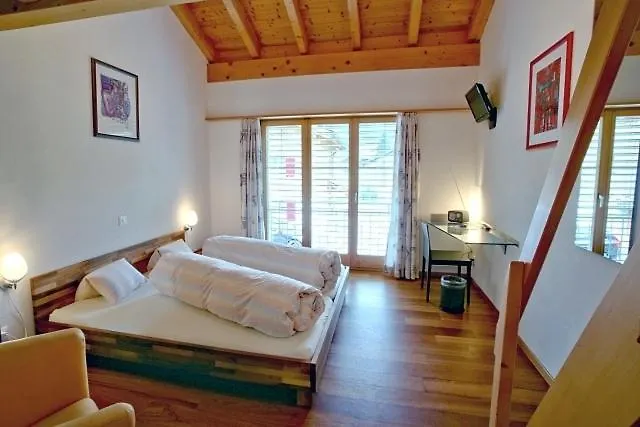 Schnider Und Café Vals